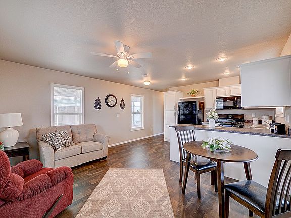 4th image of 2402 W 16th St Lot B3