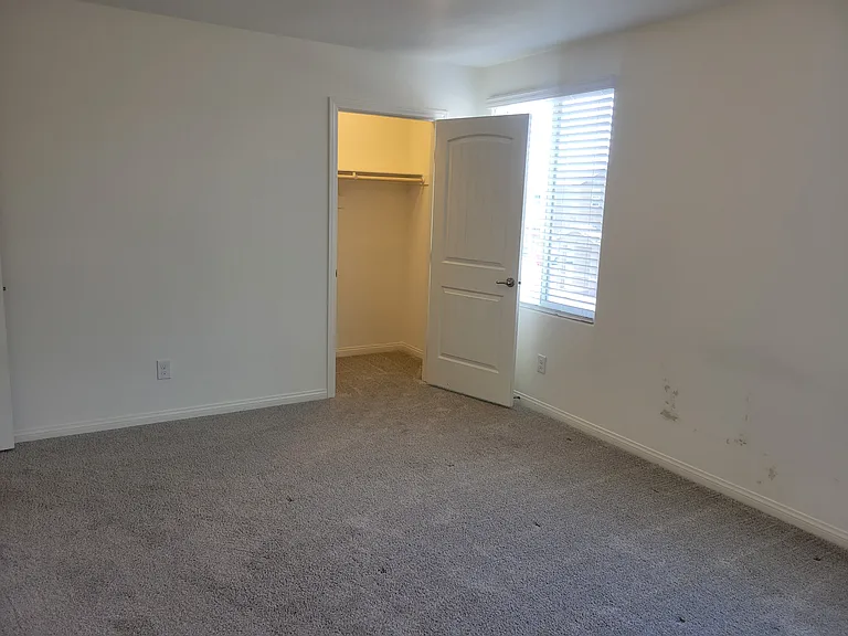 8056 Kings Guard St — Photo 17