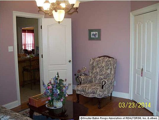 3rd image of 59465 Kember Dr