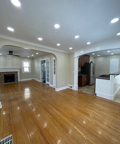 1175 E Westminster Ave #1 — Photo 6