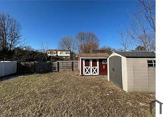 400 Berkshire Ct — Photo 14