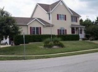 327 Bristol Rd, Chatham, IL 62629