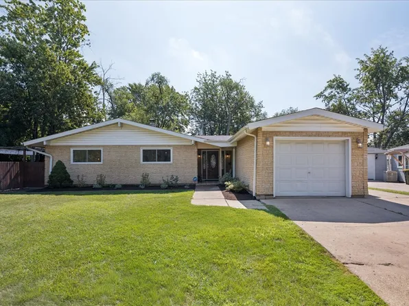 453 Elder Ln, Glenview, IL 60025