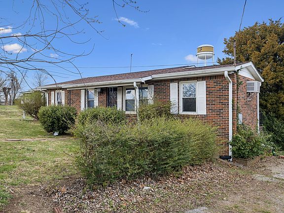 2nd image of 600 10th Ave E