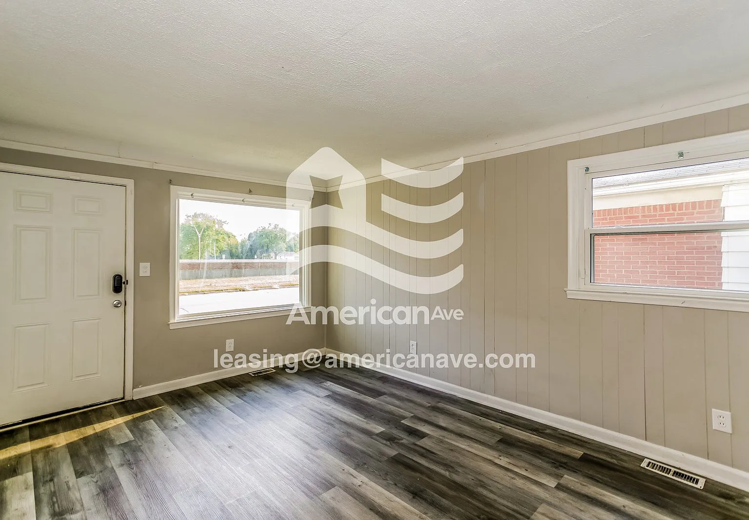 3 bed, 1.0 bath, 1038 sqft, $1,465 — Photo 3