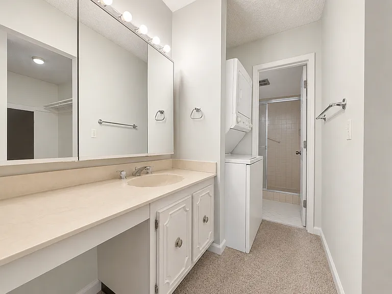 336 Golfview Rd #217 — Photo 4