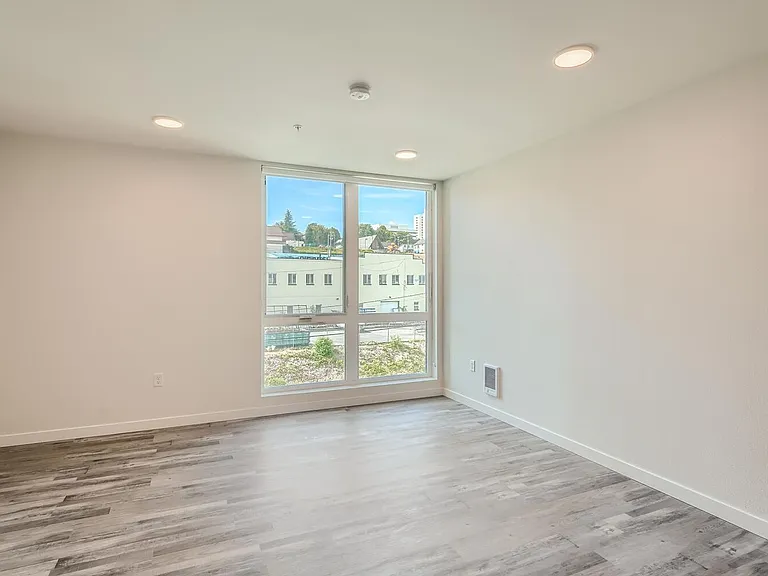 Welcome to AV Lofts! Beautiful views plus in-unit laundry! Up to 8 weeks free! — Photo 42