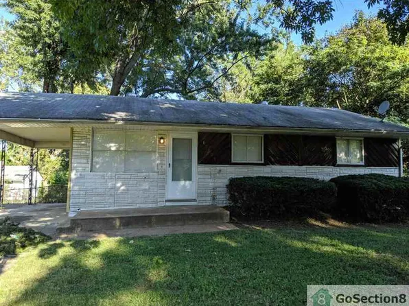 10809 Glen Garry Rd, Saint Louis, MO 63137