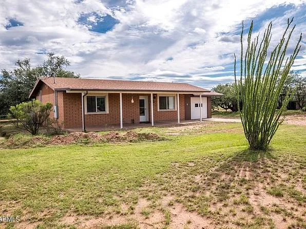 2059 W Cougar Pl, Huachuca City, AZ 85616
