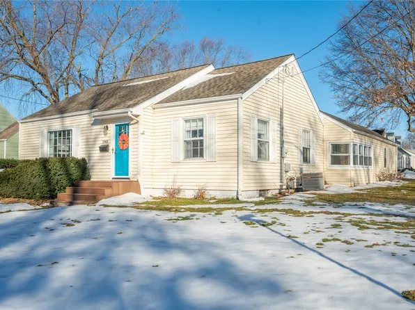 5901 College Ave, Des Moines, IA 50322