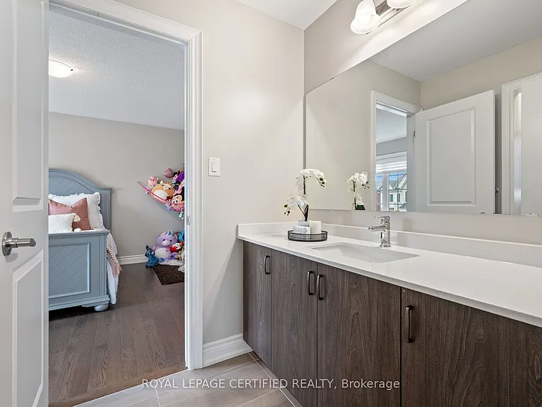1285 Raspberry Ter — Photo 43