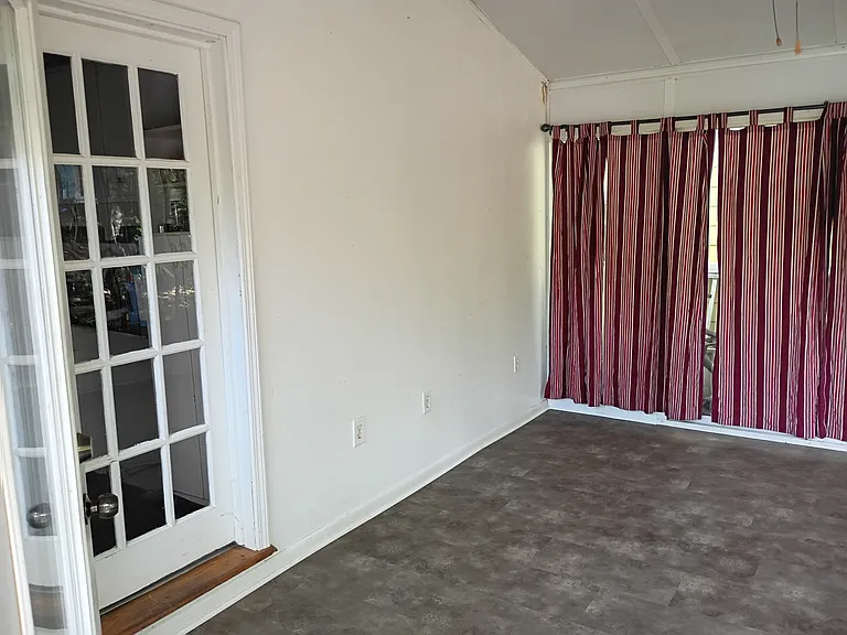 1378 Noel Dr — Photo 10