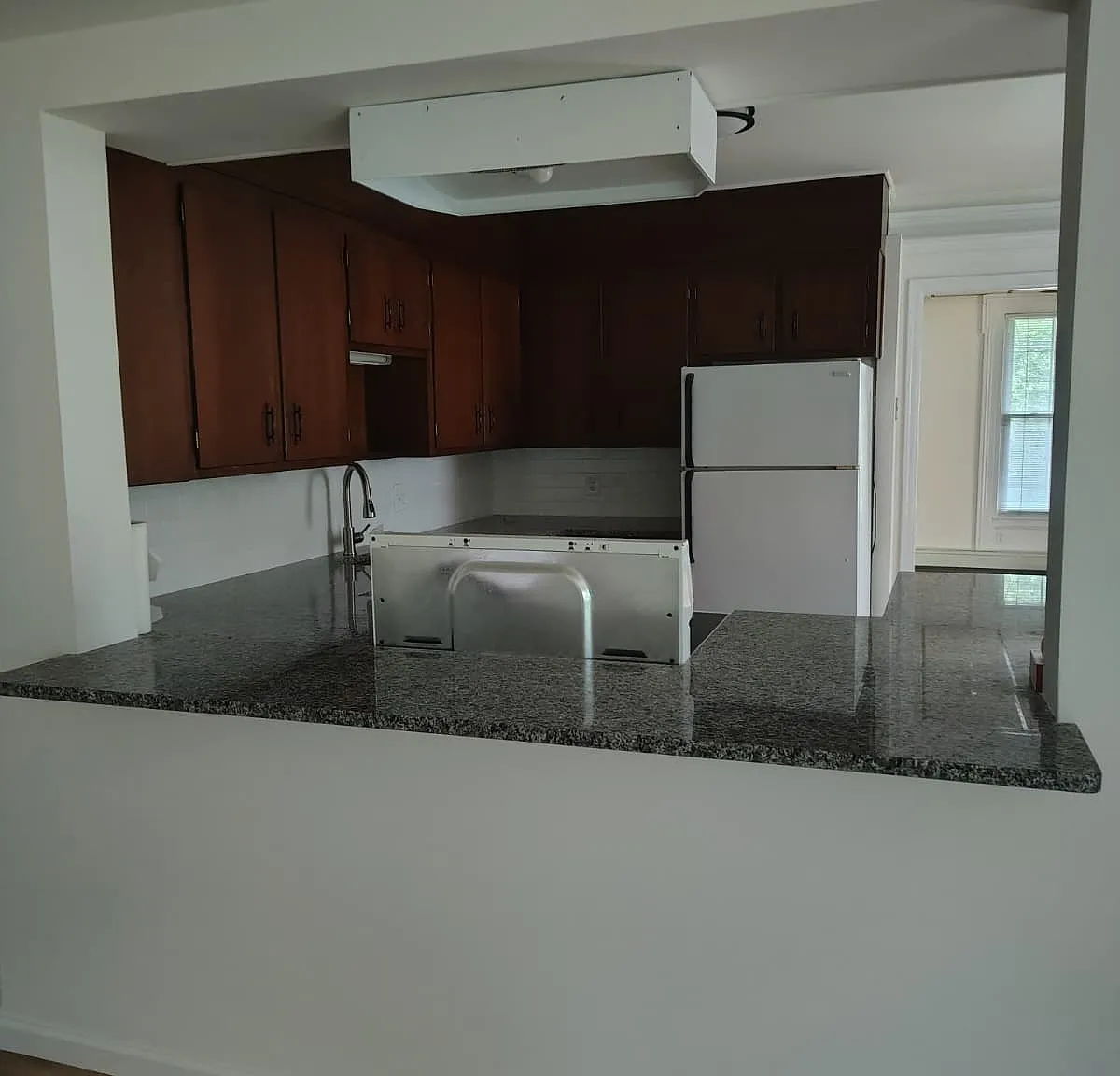 2 bed, 1300 sqft, $2,500 — Photo 3
