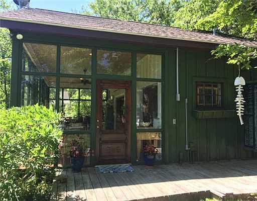 1st image of 208 Oak Park Dr