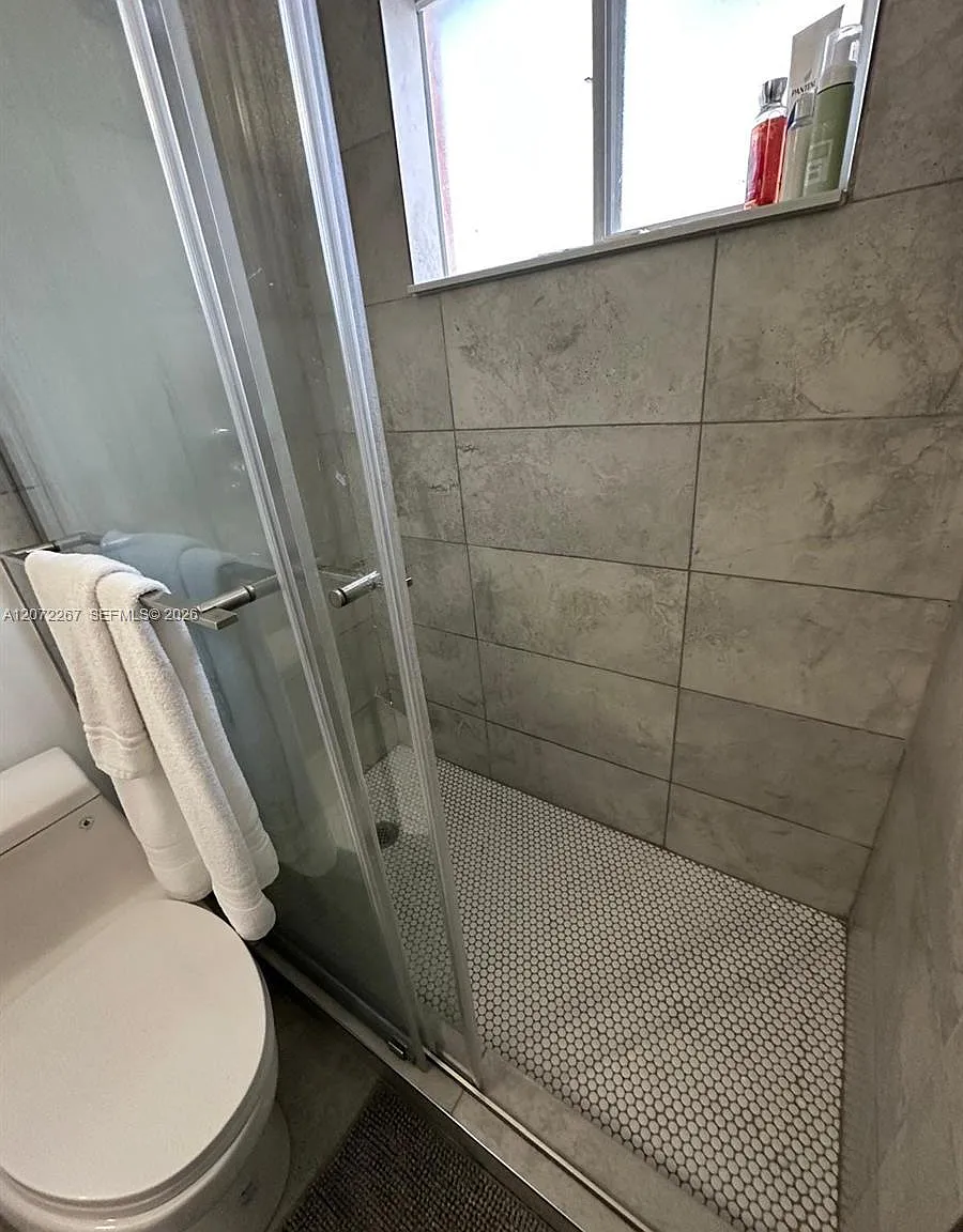 2 bed, 1.0 bath, 1547 sqft, $2,000 — Photo 4