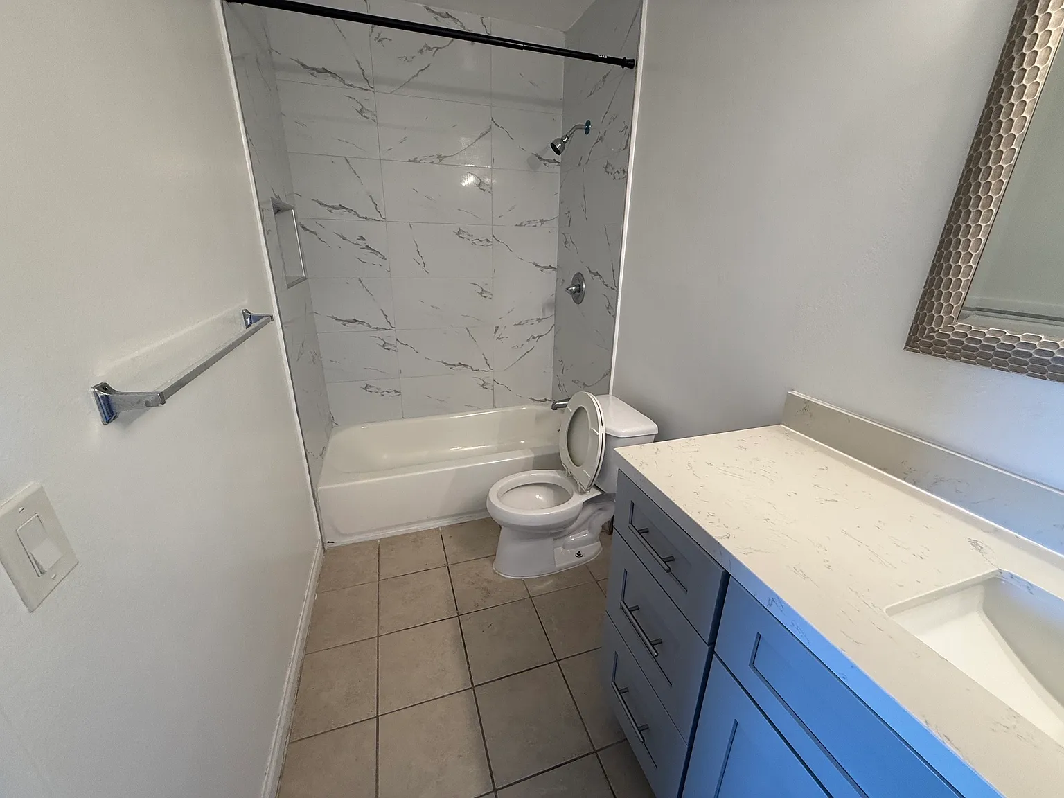 2 bed, 1000 sqft, $2,650 — Photo 3