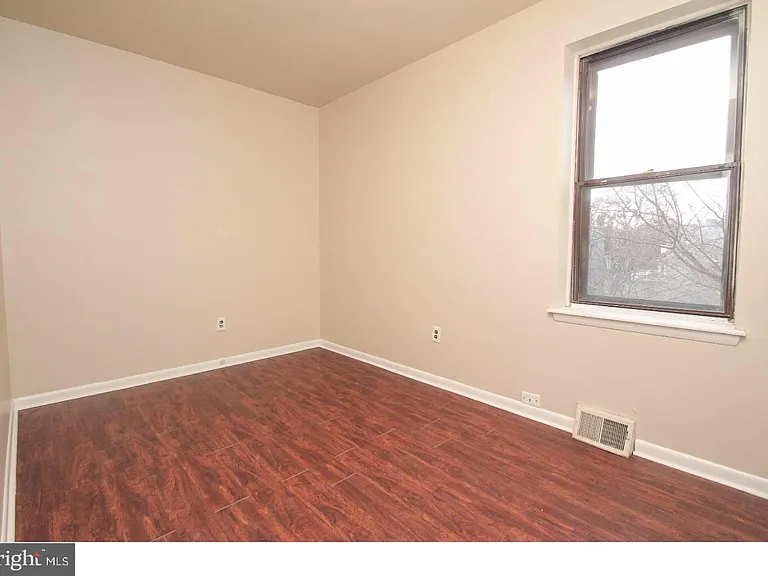 1734 W Diamond St #2 — Photo 19