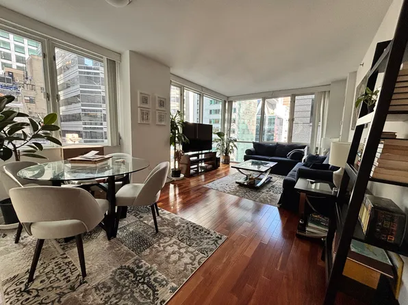 60 East 55th Street image 1 of 10