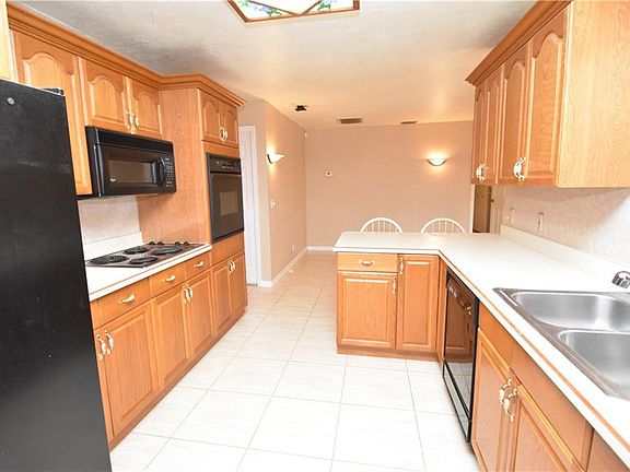 4th image of 3460 Hawkin Dr