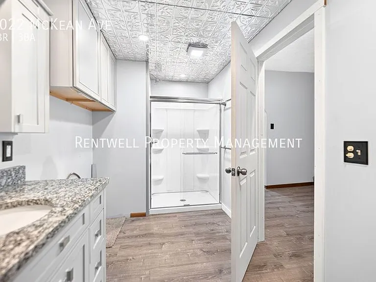 1022 McKean Ave — Photo 12