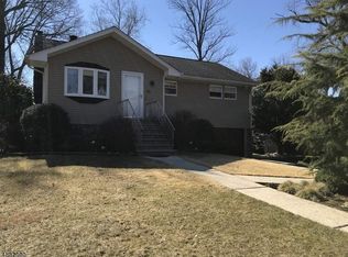 98 Mack St, Wayne, NJ 07470