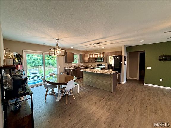 4th image of 4024 Breckenridge Dr