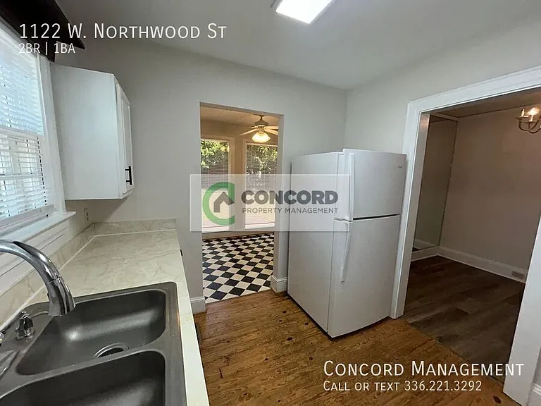 1122 W Northwood St — Photo 9