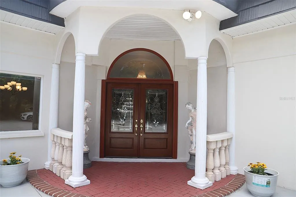 5 bed, 4.0 bath, 4200 sqft, $4,700 — Photo 2