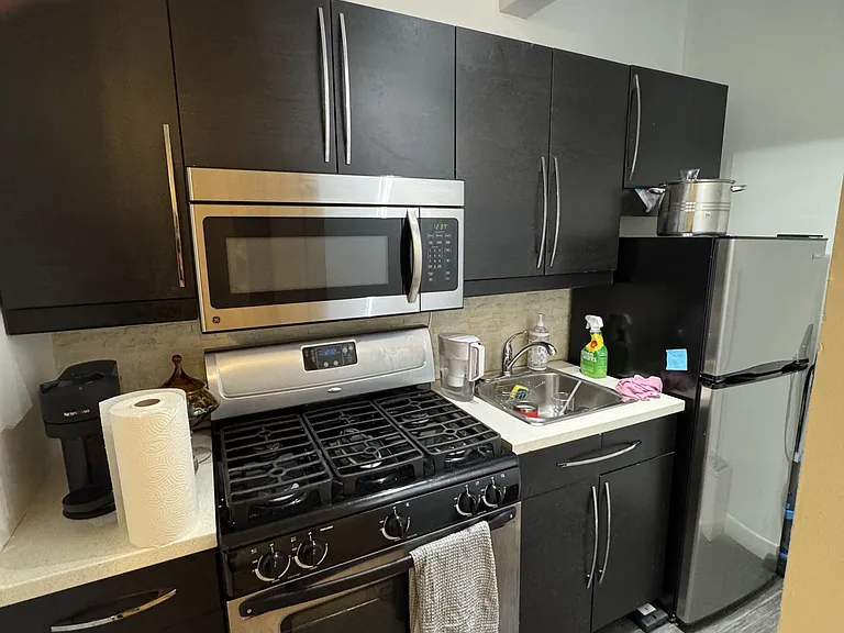 426 Markham St #A3 — Photo 3