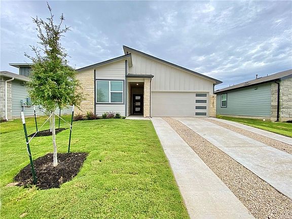 2nd image of 13805 Bavarian Forest Dr
