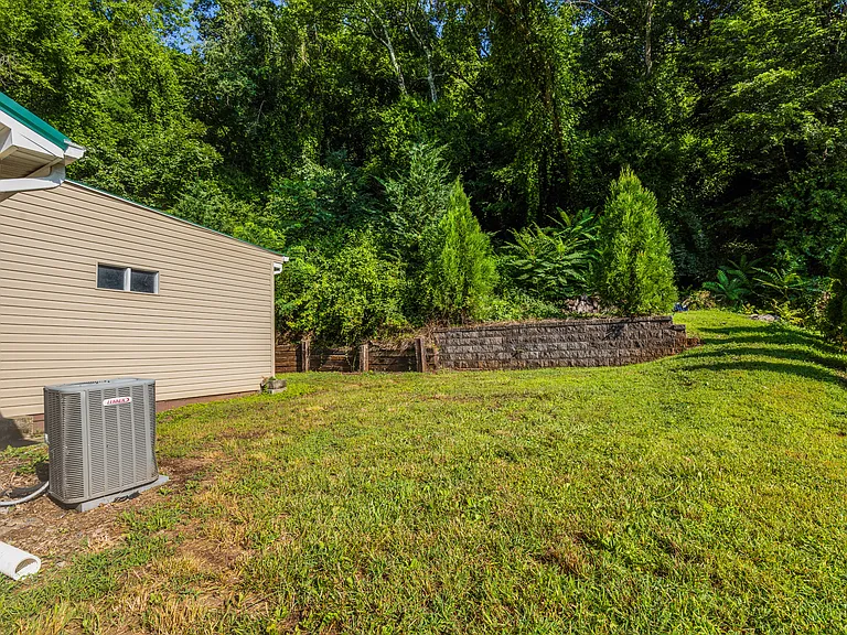 4516 Sevierville Pike — Photo 22