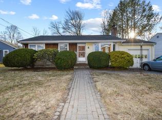 27 Pelham Rd, Waltham, MA 02453