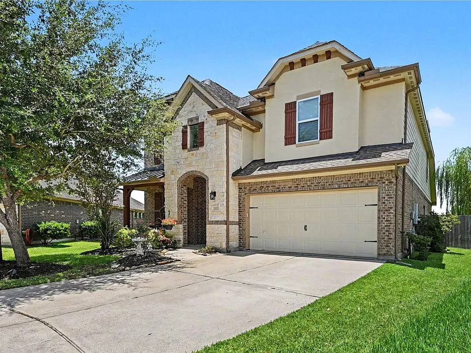 2302 Blue Jay Ln