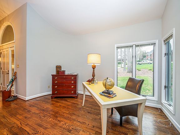 3rd image of 188 Broadbill Dr