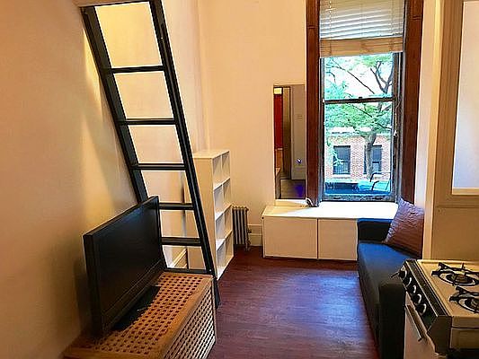1st image of 315 W 77th St APT 2