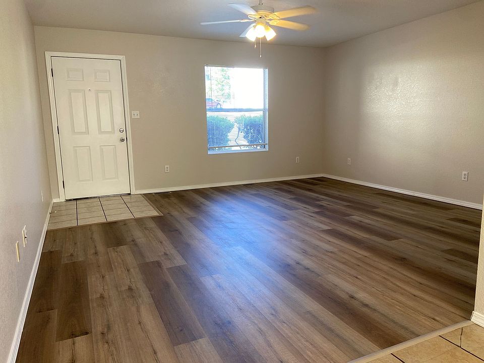 1st image of 501 Twin Oaks
