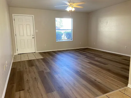 501 Twin Oaks Photo 1