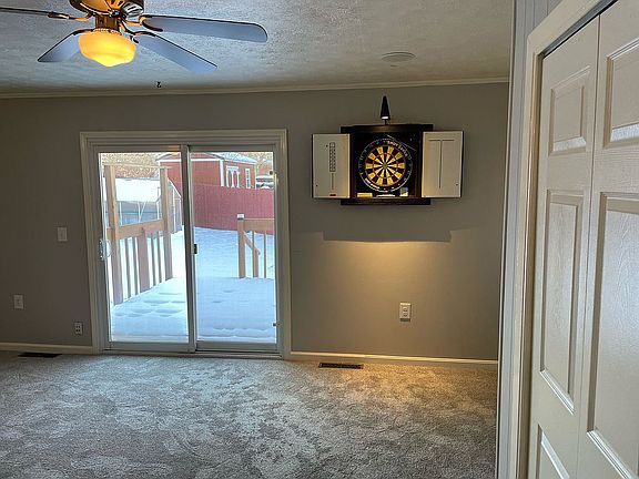 5th image of 363 Tangley Way