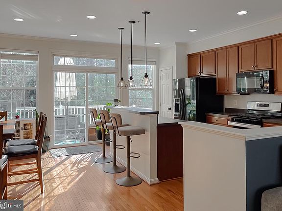 4th image of 44285 Beaver Creek Dr
