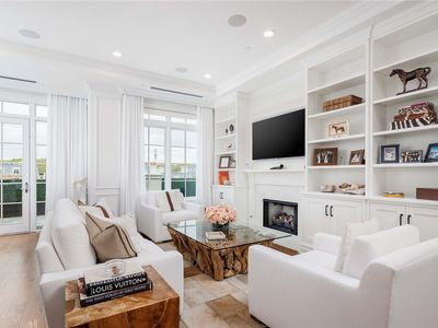 3000 Royal Court #3306, North Hills, NY, 11040