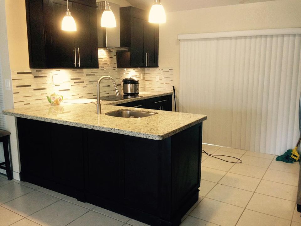 Kitchen stove/sink