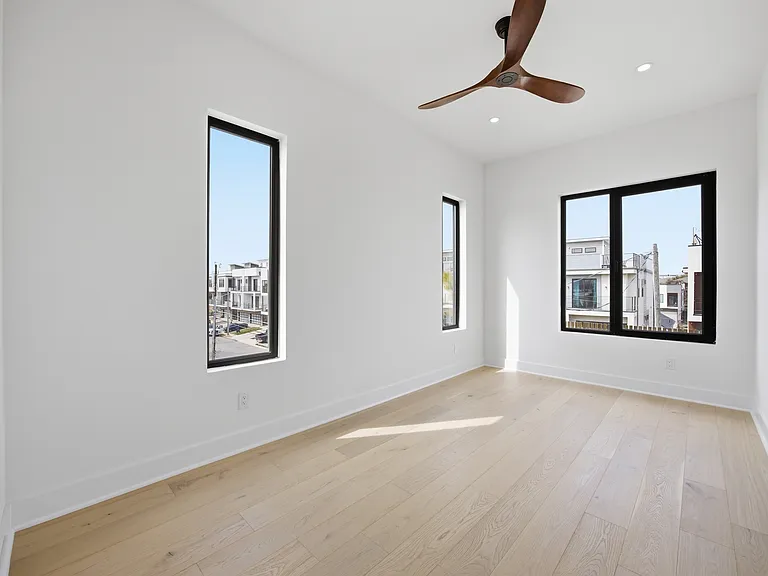 4222 Munger Ave — Photo 26