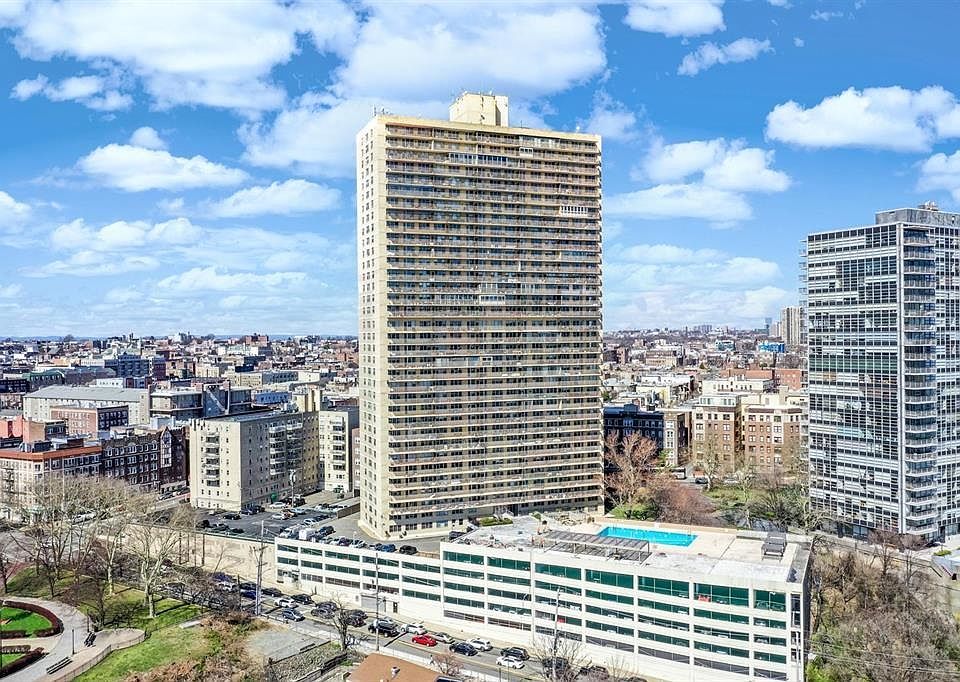 1st image of 6040 Boulevard East Penthouse 34J