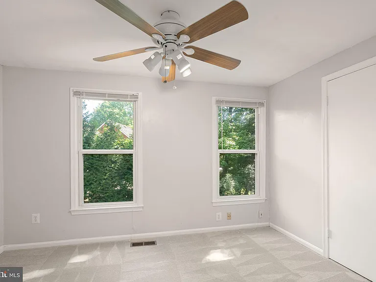 11243 Silentwood Ln — Photo 19