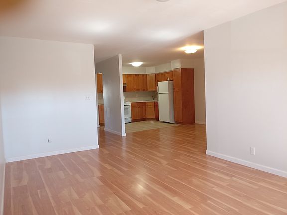 3rd image of 14700 Sanford Ave #2NDFL