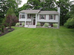 9 Baxter Rd, Pawling, NY 12564