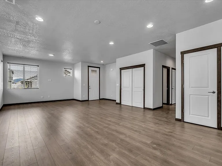 2905 N Corvus St — Photo 10