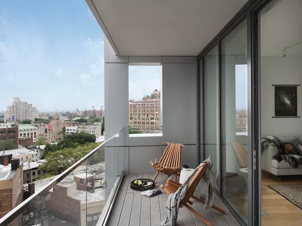 300 Ashland Place image 2 of 20