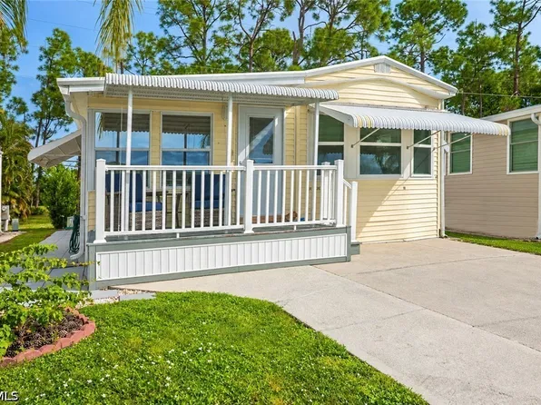 253 Caravan Cir, North Fort Myers, FL 33903