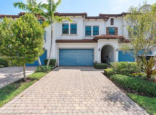 1403 SW 113th Ave, Hollywood, FL 33025